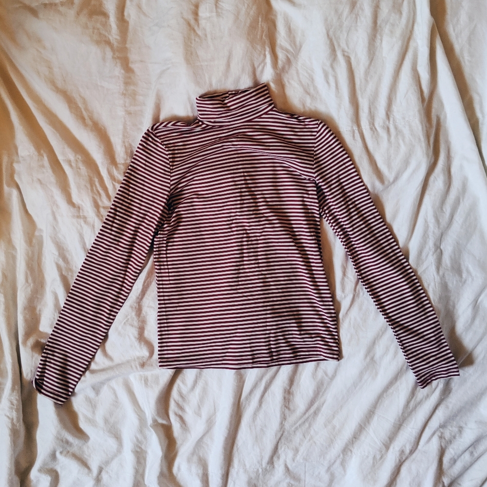 Red and White Striped Long Sleeve Turtle Neck